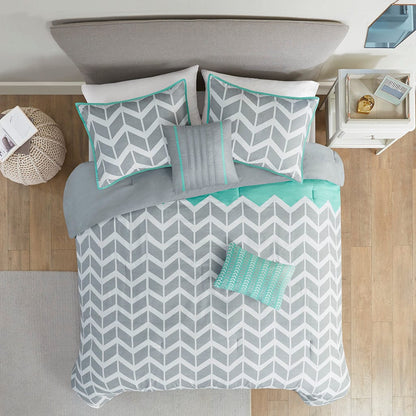 JLA Comforter "Nadia Comforter Set" by Intelligent Design: Full/Queen Aqua Microfiber Comforter with Chevron Print - 90x90