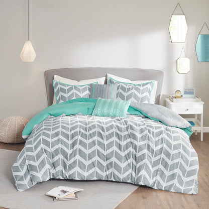 JLA Comforter "Nadia Comforter Set" by Intelligent Design: Full/Queen Aqua Microfiber Comforter with Chevron Print - 90x90