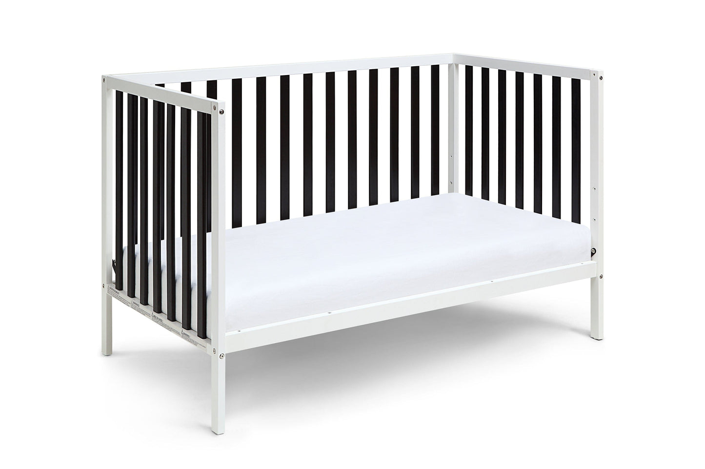 T & J Home Trends Deux Remi Island Crib White/Black